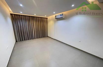 Apartment - 2 Bedrooms - 2 Bathrooms for rent in Hidd - Muharraq Governorate