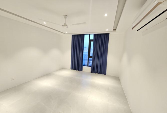 53008389 - Property Image 2