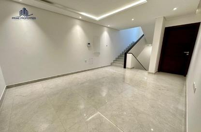 Villa - 3 Bedrooms - 4 Bathrooms for rent in Busaiteen - Muharraq Governorate