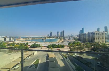 Apartment - 2 Bedrooms - 2 Bathrooms for rent in Reef Island - Capital Governorate