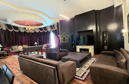 Apartment - 3 Bedrooms - 3 Bathrooms for rent in Al Juffair - Capital Governorate