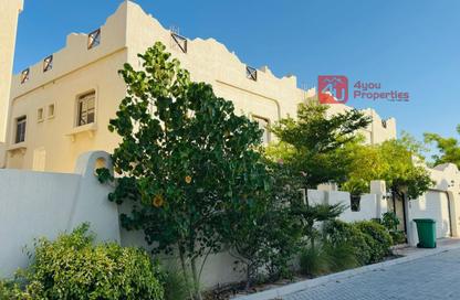 Villa - 4 Bedrooms - 4 Bathrooms for rent in Saar - Northern Governorate