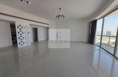 Apartment - 2 Bedrooms - 3 Bathrooms for rent in Sanabis - Manama - Capital Governorate Apartment - 2 Bedrooms - 3 Bathrooms for rent in Sanabis - Manama - Capital Governorate