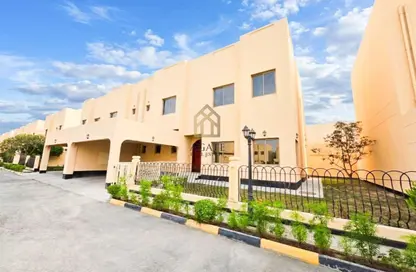 Villa - 4 Bedrooms - 4 Bathrooms for rent in Janabiya - Northern Governorate