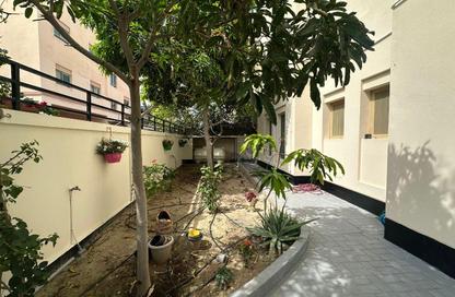 Villa - 6 Bedrooms - 6 Bathrooms for rent in Janabiya - Northern Governorate