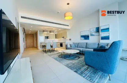 Apartment - 2 Bedrooms - 3 Bathrooms for rent in Reef Island - Capital Governorate