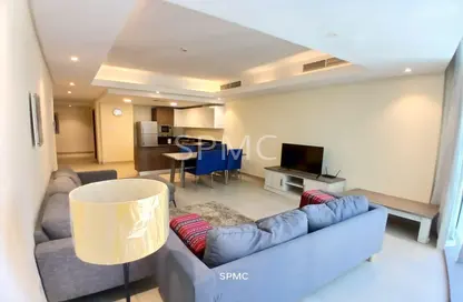 Apartment - 2 Bedrooms - 3 Bathrooms for rent in Busaiteen - Muharraq Governorate