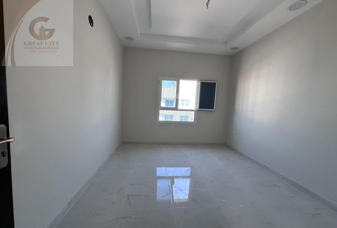 977589 - Property Image 3