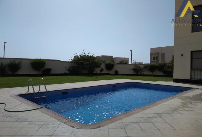 977830 - Property Image 2