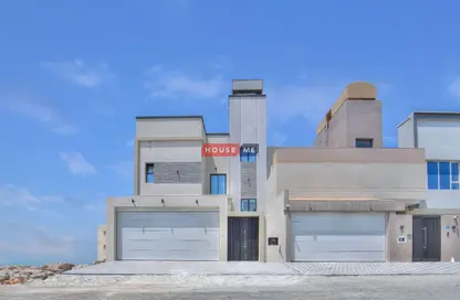 فيلا - 4 غرف نوم - 5 حمامات للبيع في كرزكان - المحافظة الشمالية