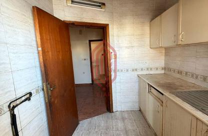 Apartment - 2 Bedrooms - 2 Bathrooms for rent in Salmaniya - Manama - Capital Governorate
