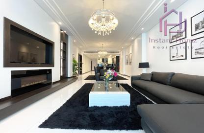 Apartment - 3 Bedrooms - 4 Bathrooms for rent in Al Juffair - Capital Governorate