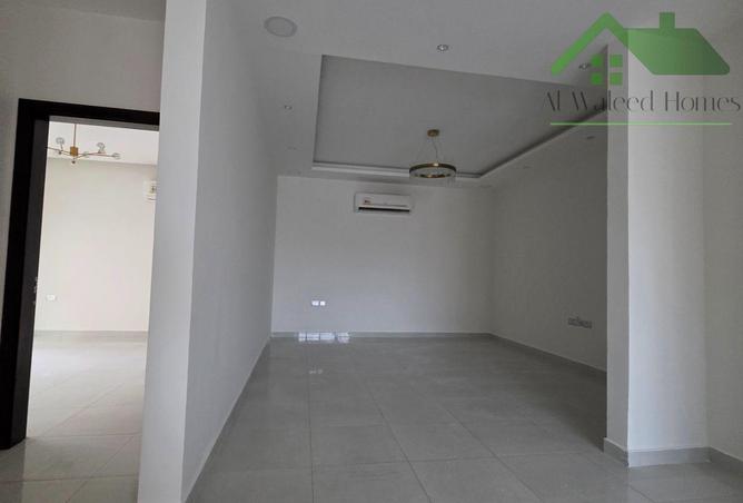 983259 - Property Image 3