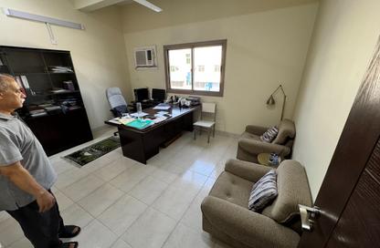 Office Space - Studio - 2 Bathrooms for rent in Salmabad - Central Governorate