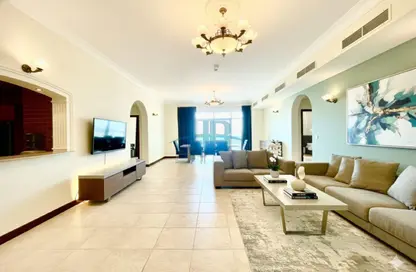 Apartment - 3 Bedrooms - 3 Bathrooms for rent in Al Juffair - Capital Governorate
