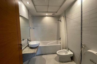 Apartment - 3 Bedrooms - 4 Bathrooms for rent in Manama - Capital Governorate