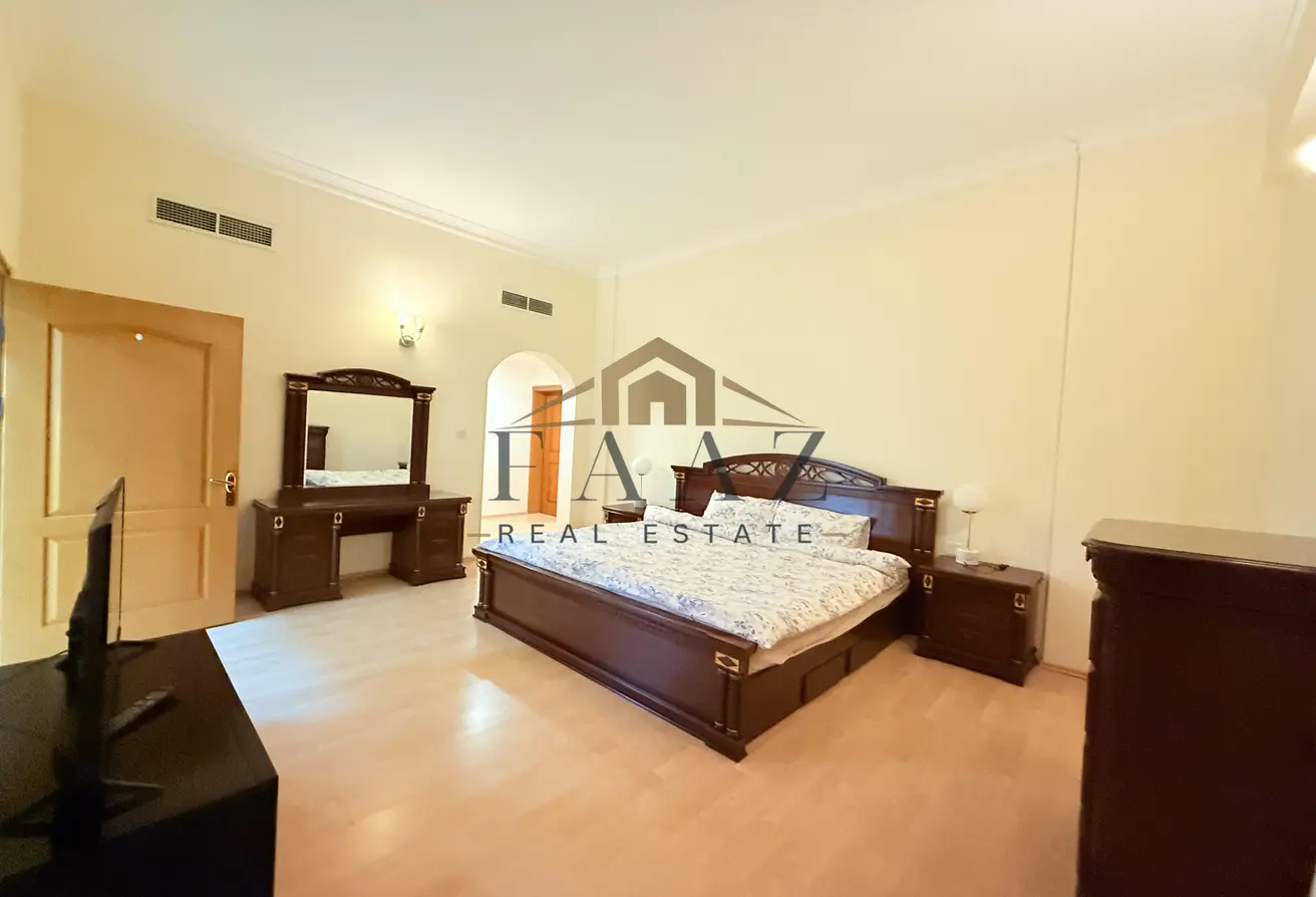 989621 - Property Main Image