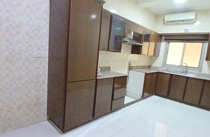 Apartment - 3 Bedrooms - 3 Bathrooms for rent in Busaiteen - Muharraq Governorate