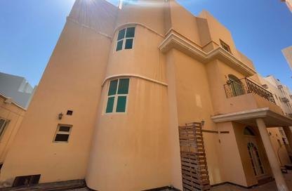 Villa - Studio - 7+ for rent in Hamad Town - Northern Governorate