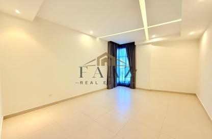 Apartment - 2 Bedrooms - 2 Bathrooms for rent in Al Burhama - Manama - Capital Governorate