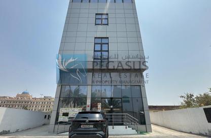 Whole Building - Studio - 6 Bathrooms for rent in Sehla - Northern Governorate
