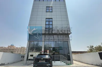 Whole Building - Studio - 6 Bathrooms for rent in Sehla - Northern Governorate