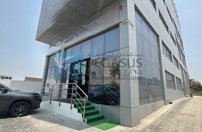 Whole Building - Studio - 6 Bathrooms for rent in Sehla - Northern Governorate