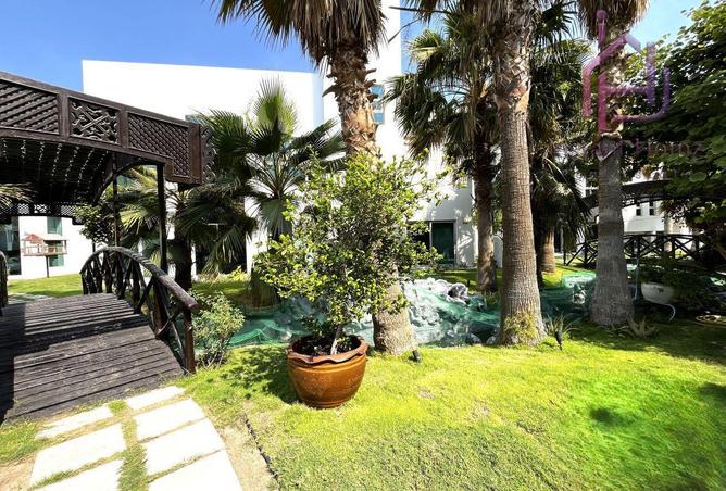 998874 - Property Image 2