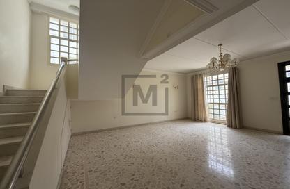 Villa - 5 Bedrooms - 4 Bathrooms for rent in Busaiteen - Muharraq Governorate