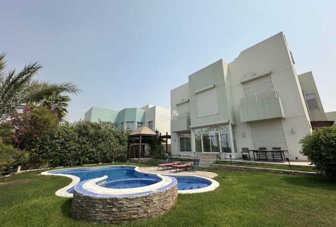 999848 - Property Image 2