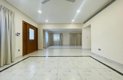Villa - 3 - 4 for rent in Salihiya - Manama - Capital Governorate