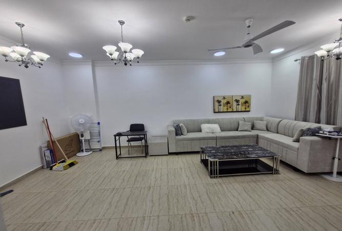 989547 - Property Image 2