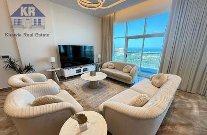 Duplex - 3 Bedrooms - 5 Bathrooms for rent in Seef - Capital Governorate