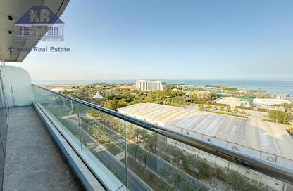 Duplex - 3 Bedrooms - 5 Bathrooms for rent in Seef - Capital Governorate