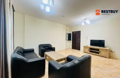 Apartment - 2 Bedrooms - 2 Bathrooms for rent in Al Juffair - Capital Governorate