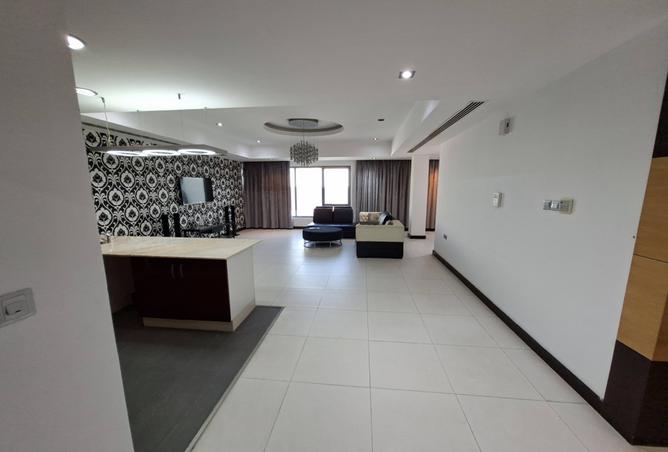 992216 - Property Image 2