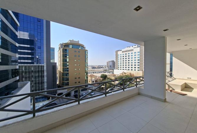 992216 - Property Image 3