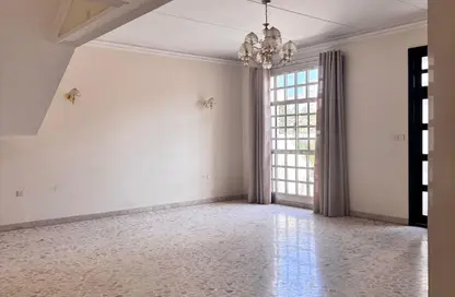 Villa - 4 Bedrooms - 4 Bathrooms for rent in Busaiteen - Muharraq Governorate
