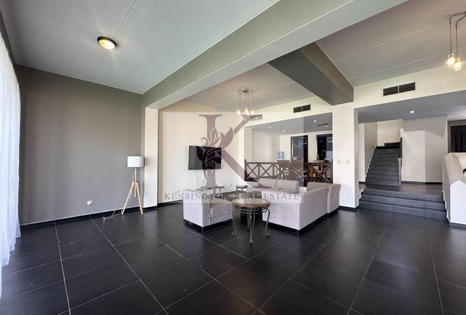 56125236 - Property Image 2