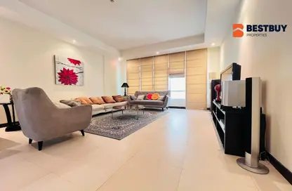 Apartment - 2 Bedrooms - 3 Bathrooms for rent in Al Juffair - Capital Governorate