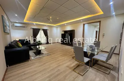 Apartment - 3 Bedrooms - 3 Bathrooms for rent in Busaiteen - Muharraq Governorate