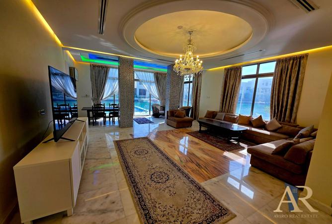 993868 - Property Image 2