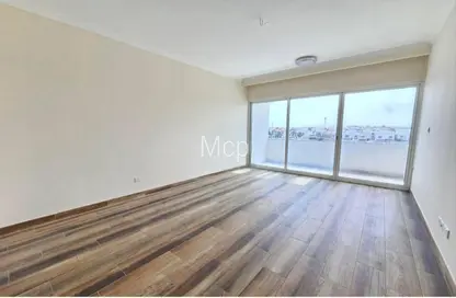 شقة - 2 غرف نوم - 3 حمامات للايجار في عالي - المحافظة الوسطى