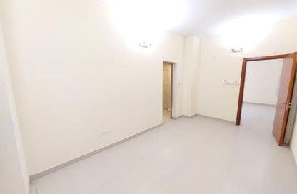 Apartment - 2 Bedrooms - 2 Bathrooms for rent in Hidd - Muharraq Governorate