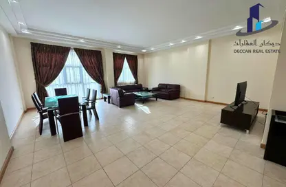 Apartment - 3 Bedrooms - 4 Bathrooms for rent in Mahooz - Manama - Capital Governorate