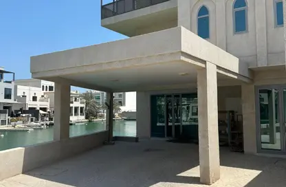 فيلا - 4 غرف نوم - 6 حمامات للبيع في أمواج - المحرق