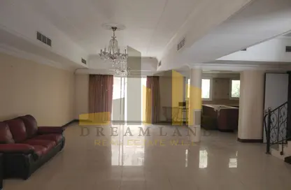 فيلا - 4 غرف نوم - 4 حمامات للايجار في الجفير - محافظة العاصمة