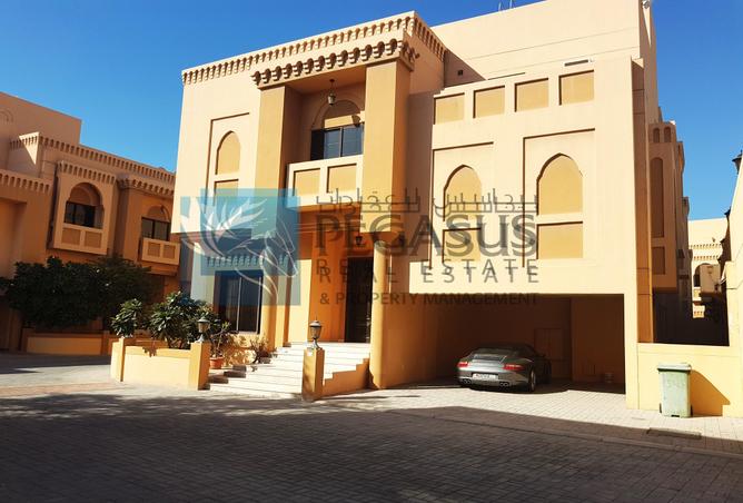 53601094 - Property Main Image