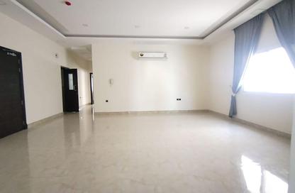 Apartment - 3 Bedrooms - 4 Bathrooms for rent in Hidd - Muharraq Governorate