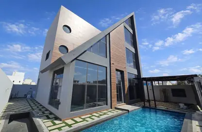 Villa - 4 Bedrooms - 5 Bathrooms for sale in Al Markh - Northern Governorate